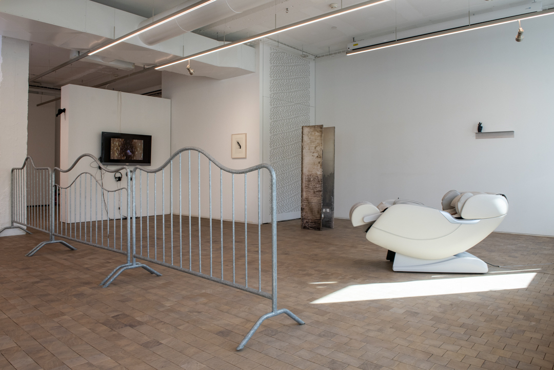 X . A CAPITAL DESIRE 7 ©Emmanuel Aguirre